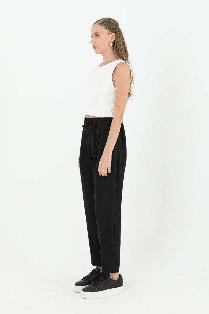 Tie Waist Carrot Form Trousers - Black - modestanbul