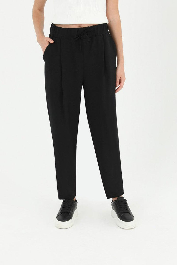 Tie Waist Carrot Form Trousers - Black - modestanbul