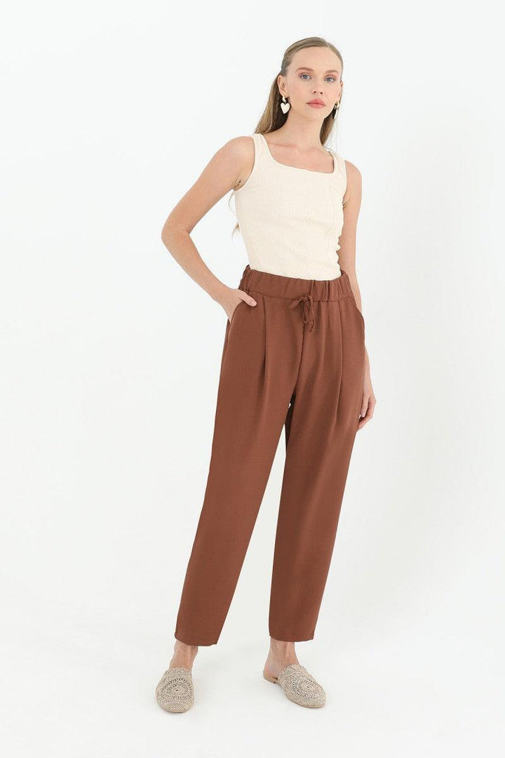 Tie Waist Carrot Form Trousers - Light Brown - modestanbul