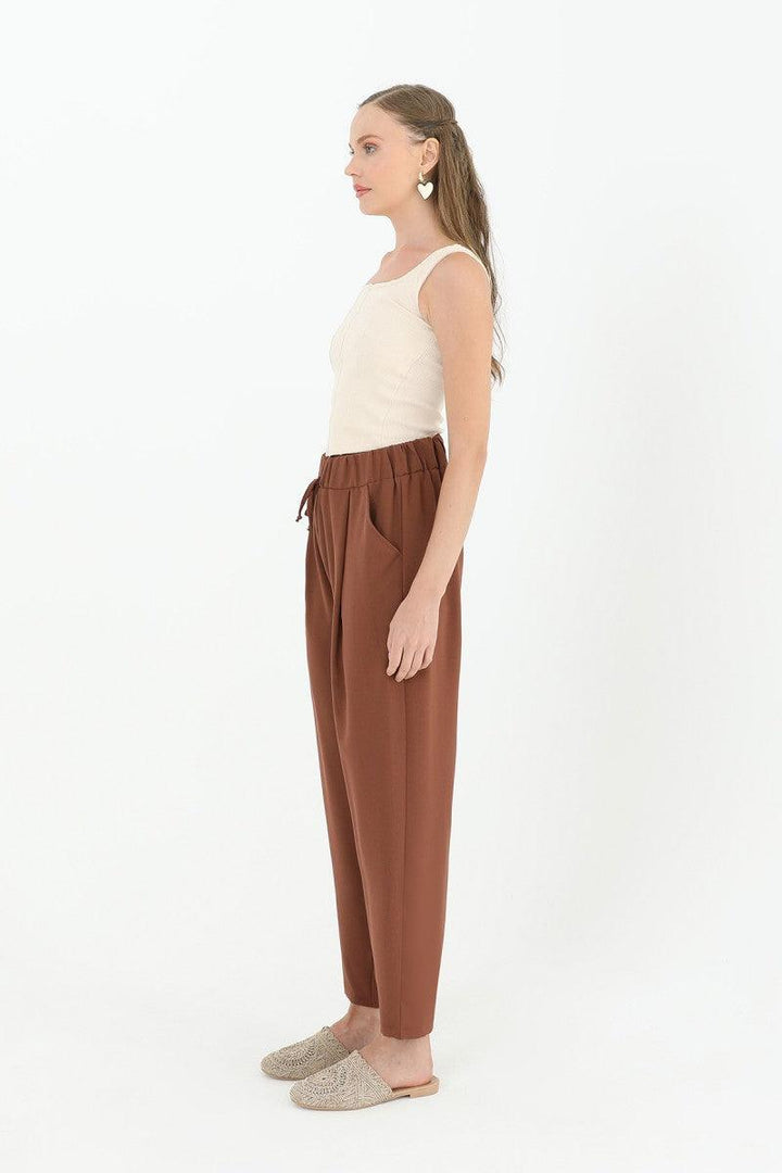 Tie Waist Carrot Form Trousers - Light Brown - modestanbul