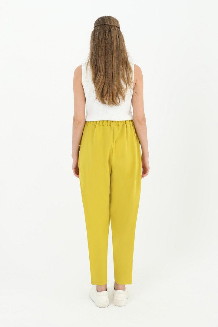 Tie Waist Carrot Form Trousers - Ecru - modestanbul