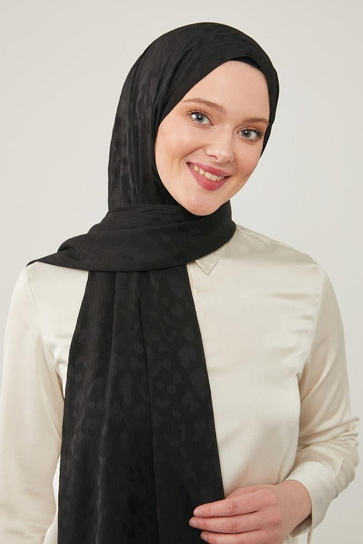 Jacquard Capri Shawl - Black - modestanbul