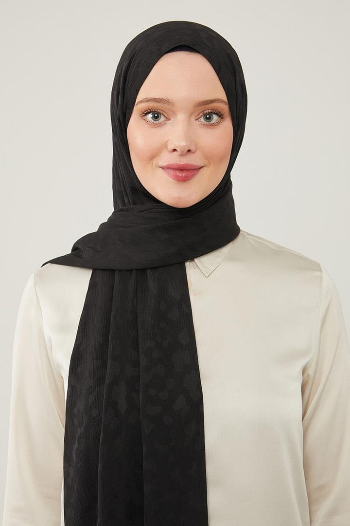 Jacquard Capri Shawl - Black - modestanbul