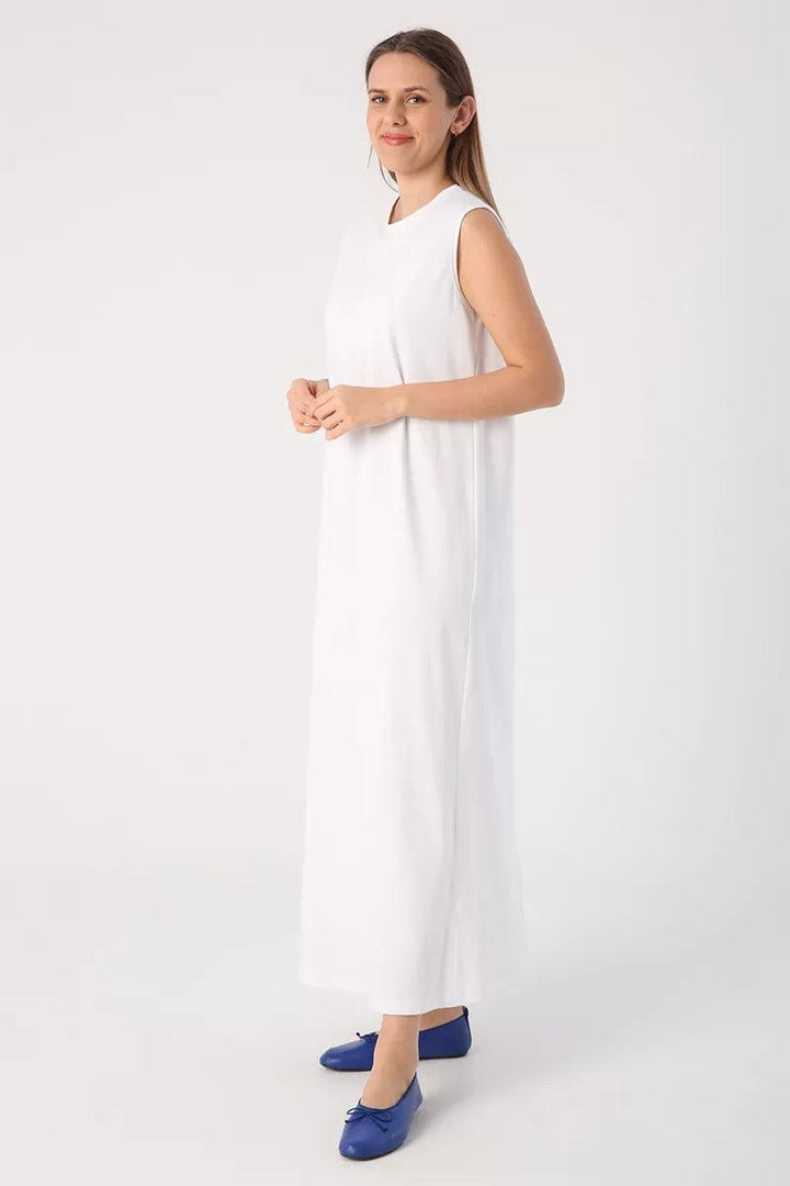 Cotton Crew Neck Sleeveless Underwear Dress- White - modestanbul